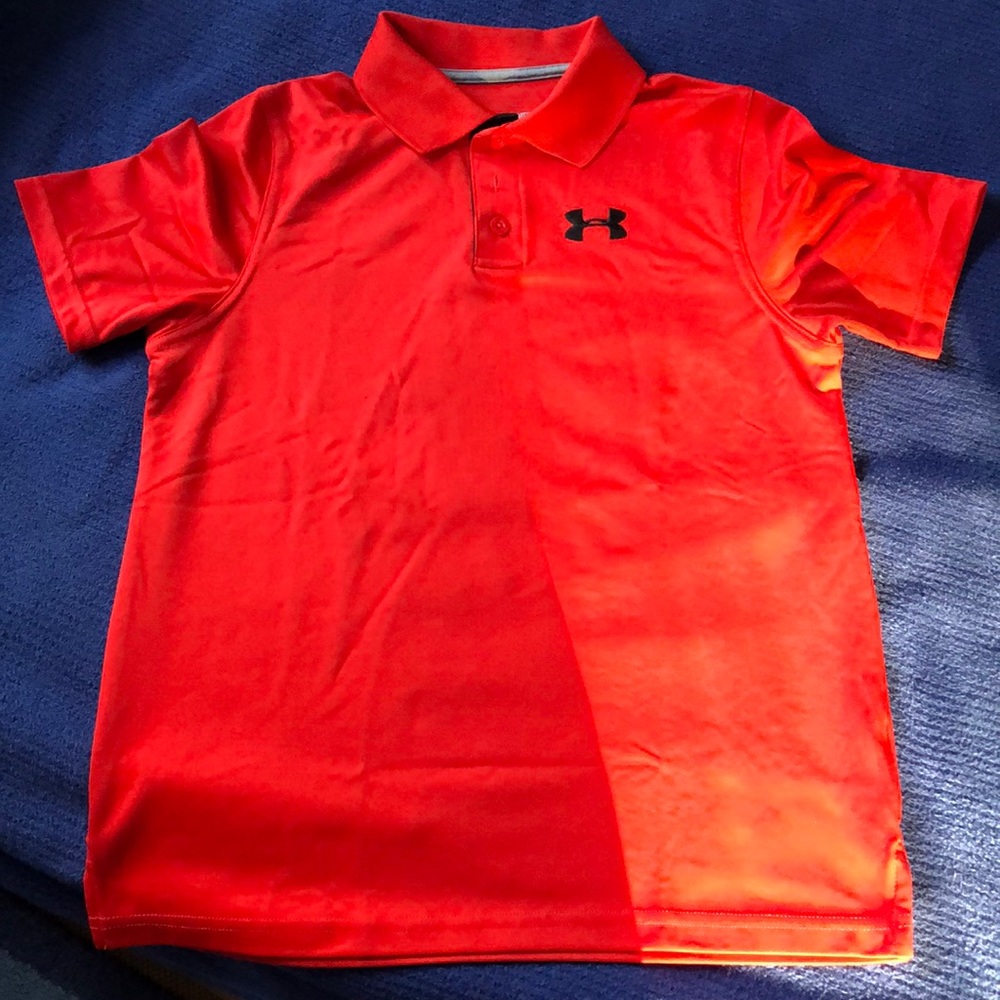 Under armor polo style (loose)